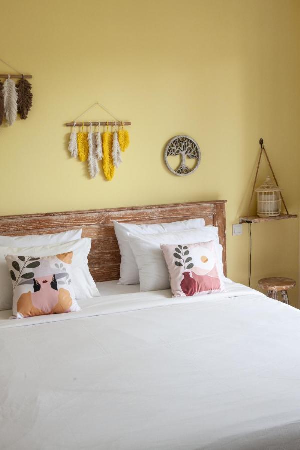 The Spare Room Bali Canggu Exteriör bild