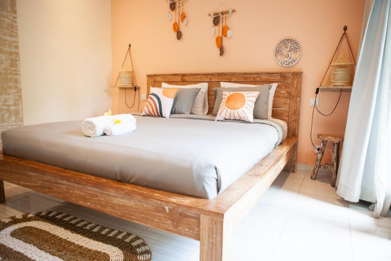The Spare Room Bali Canggu Exteriör bild
