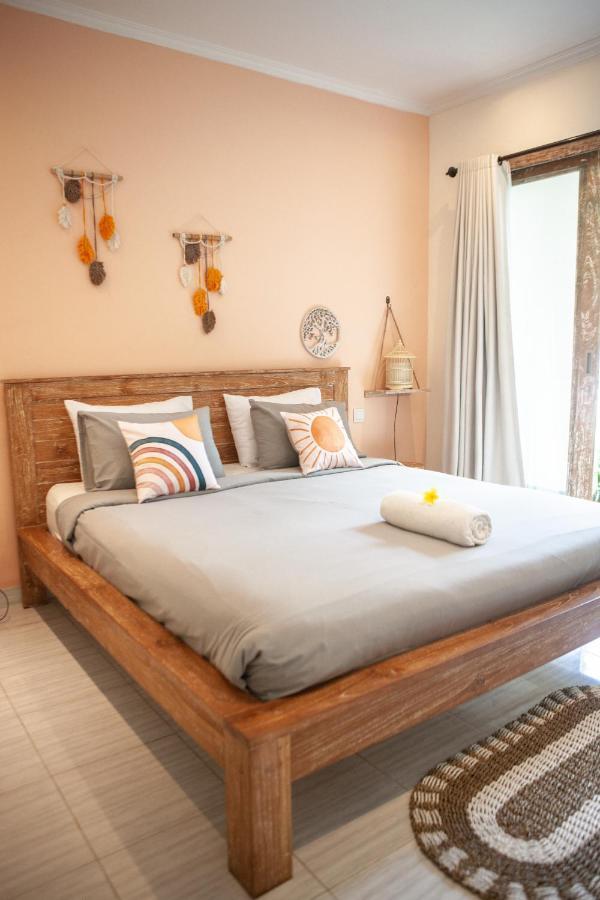 The Spare Room Bali Canggu Exteriör bild