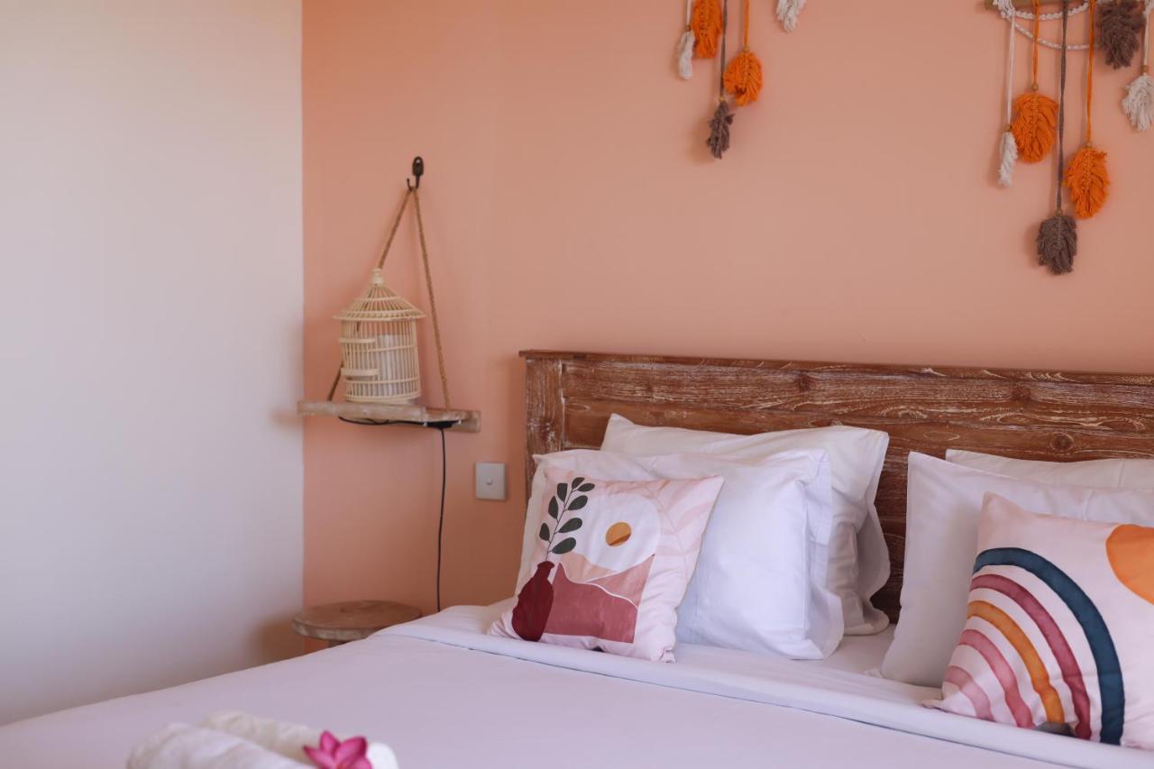 The Spare Room Bali Canggu Exteriör bild